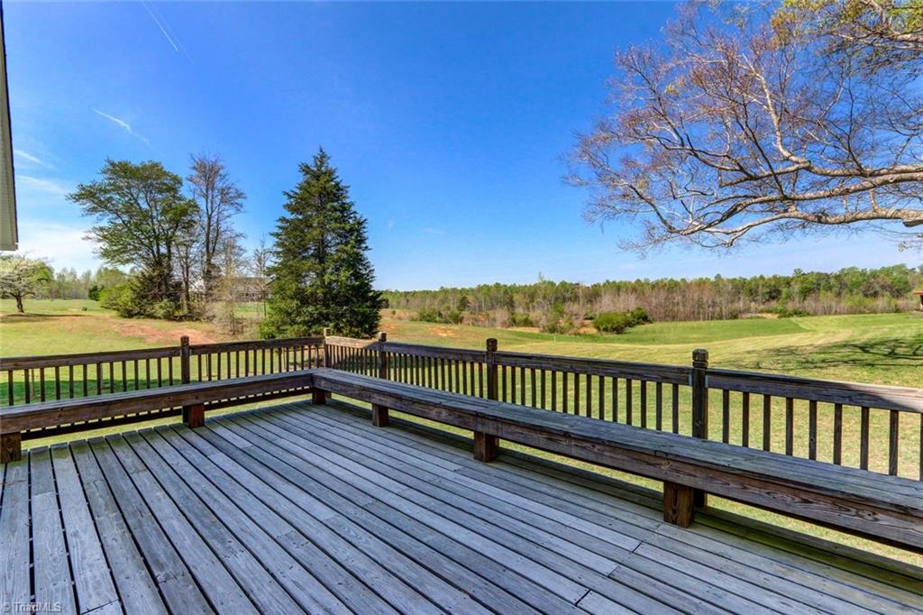 140 Slaydon Road Eden, NC 27288 - Photo 25 of 30 Deck
