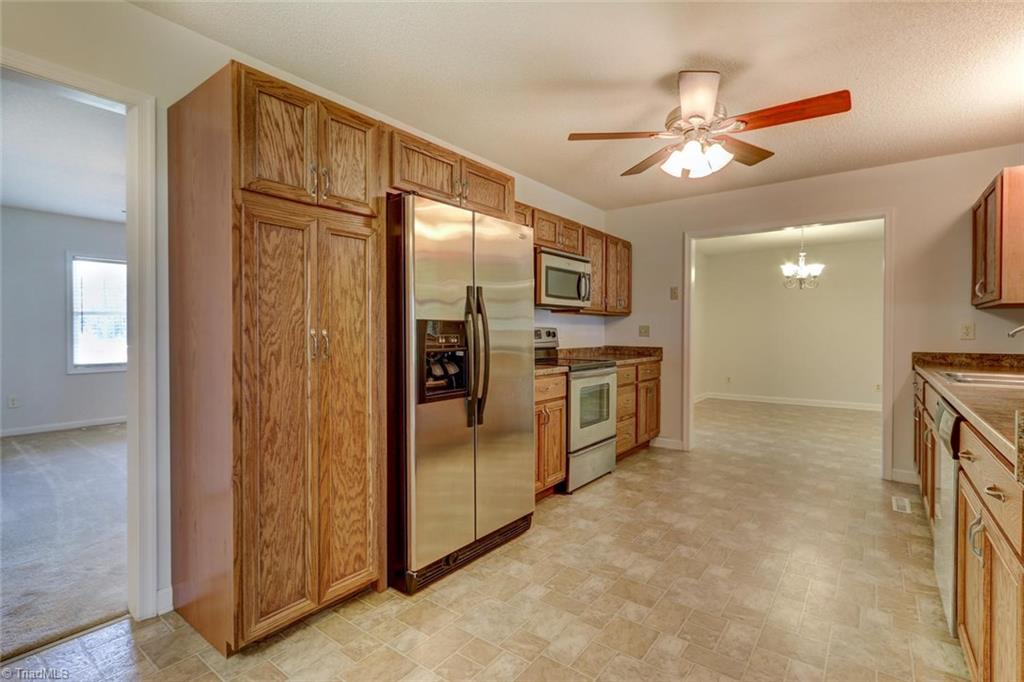 140 Slaydon Road Eden, NC 27288 - Photo 8 of 30 Kiitchen
