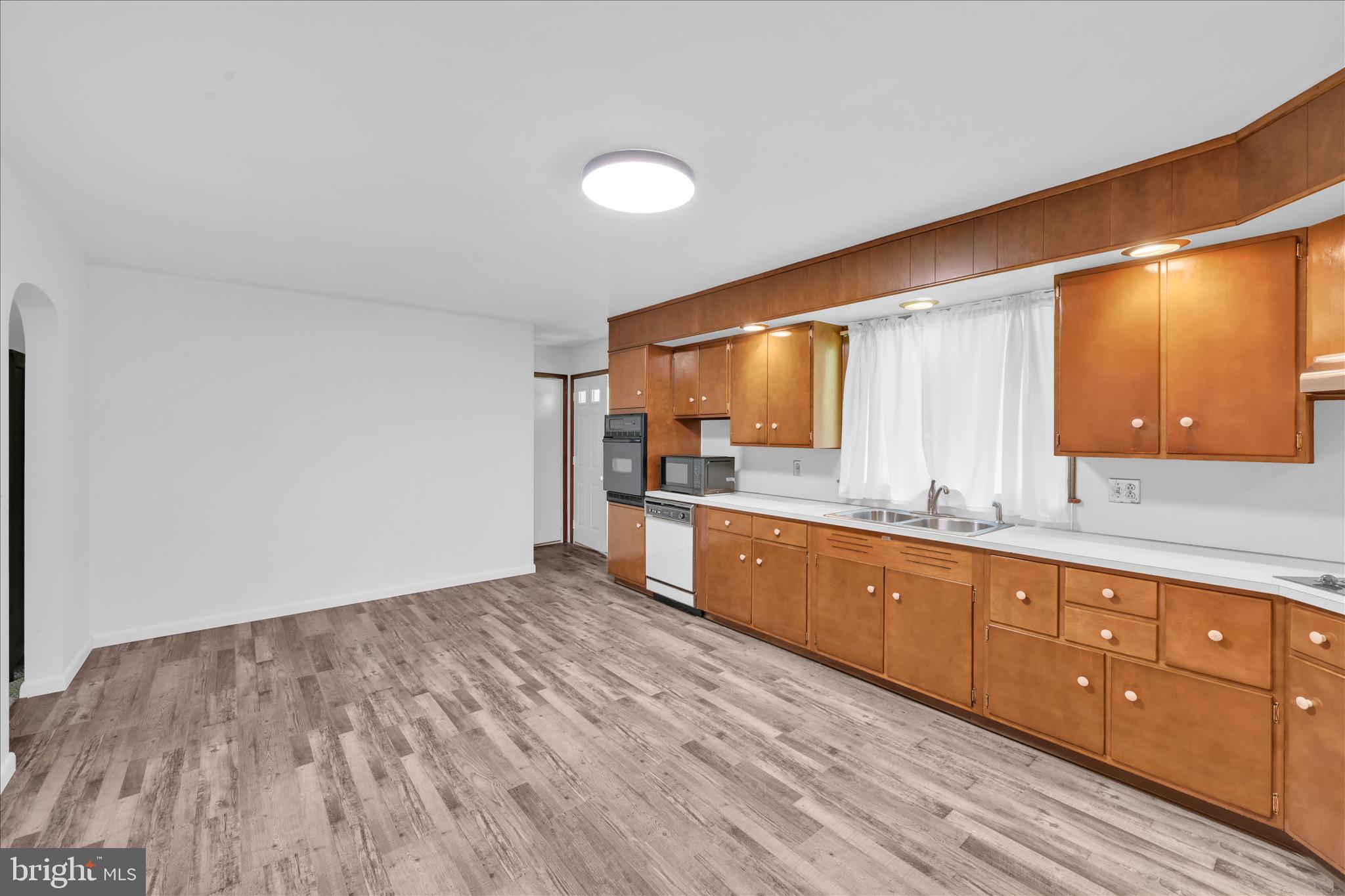 156 Bloody Spring Road Bernville, PA 19506 - Photo 22 of 38 Dining Area