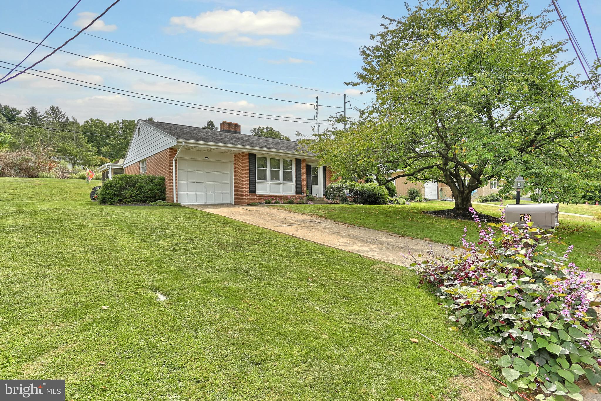 710 Hillcrest Road York, PA 17403 - Photo 2 of 33 Gallery Image 2