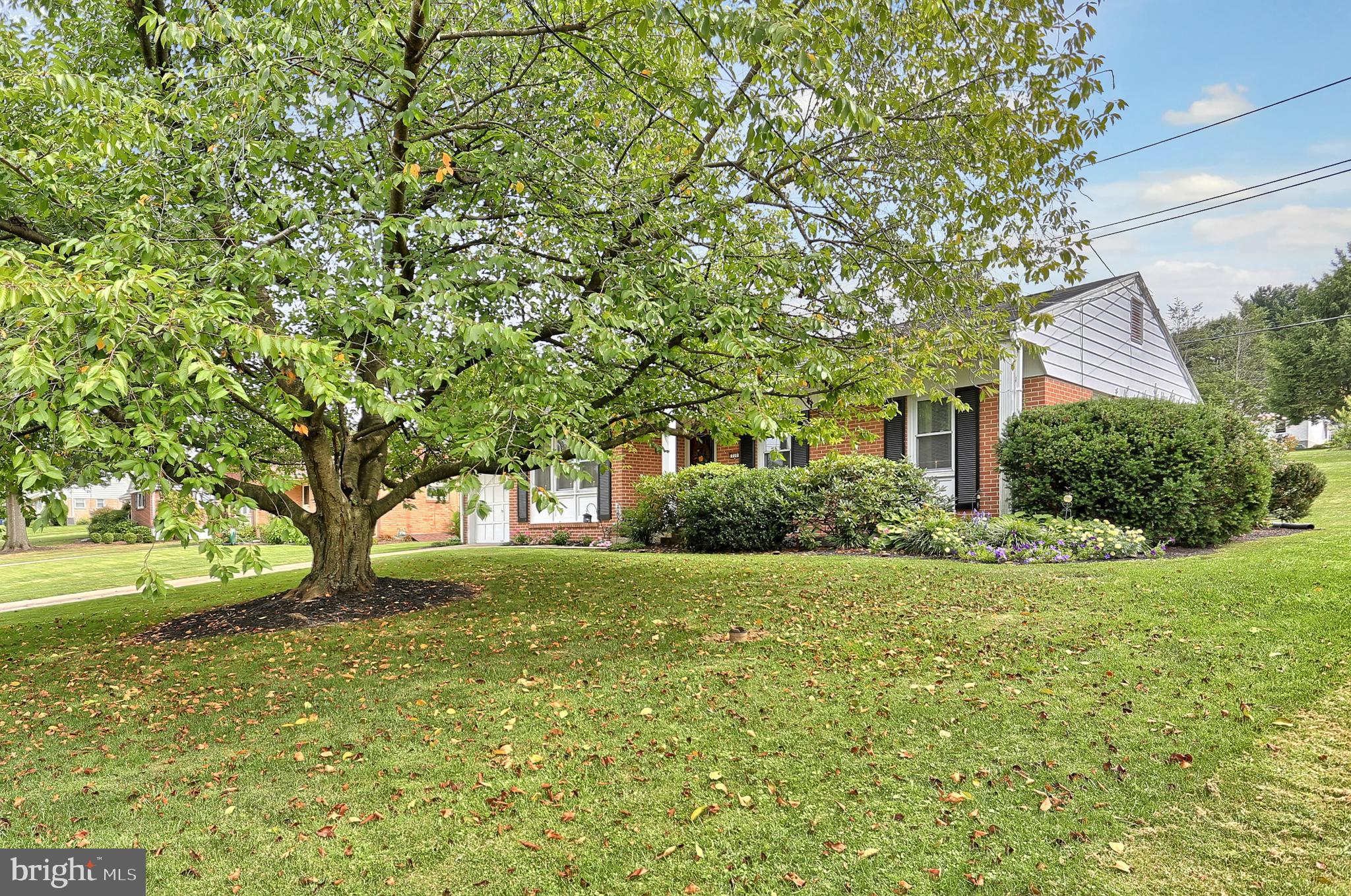 710 Hillcrest Road York, PA 17403 - Photo 3 of 33 Gallery Image 3