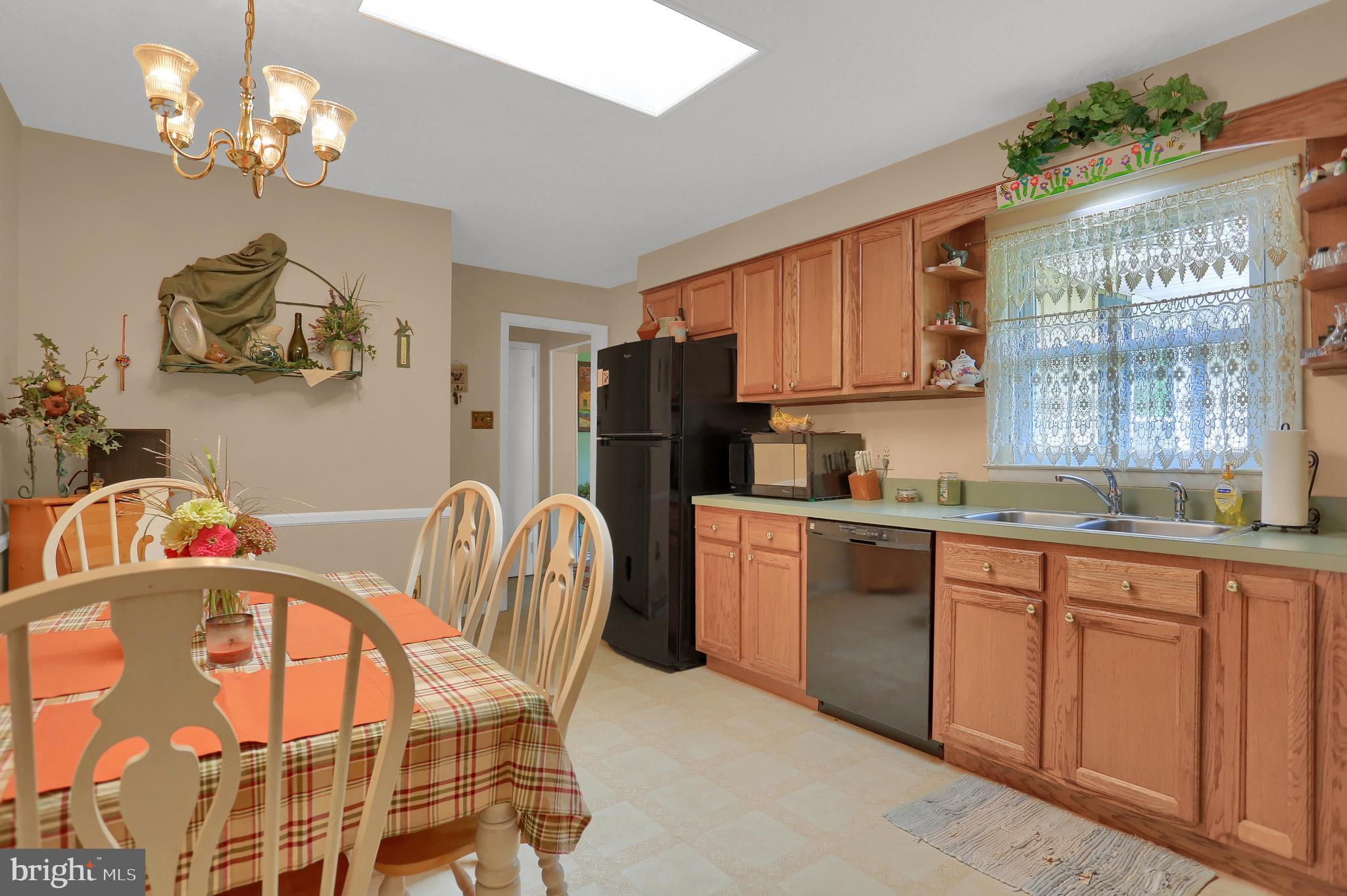 710 Hillcrest Road York, PA 17403 - Photo 8 of 33 Gallery Image 8