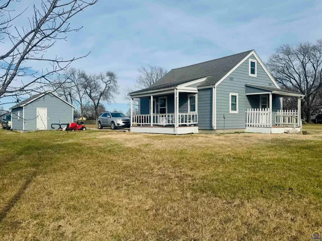 $99,900 | 1202 North 13th Street, Osage City, KS 66523