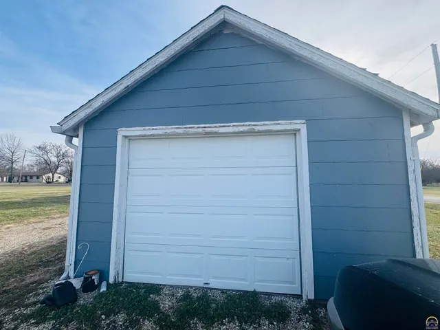 $99,900 | 1202 North 13th Street, Osage City, KS 66523