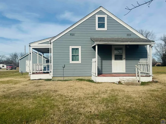 $99,900 | 1202 North 13th Street, Osage City, KS 66523