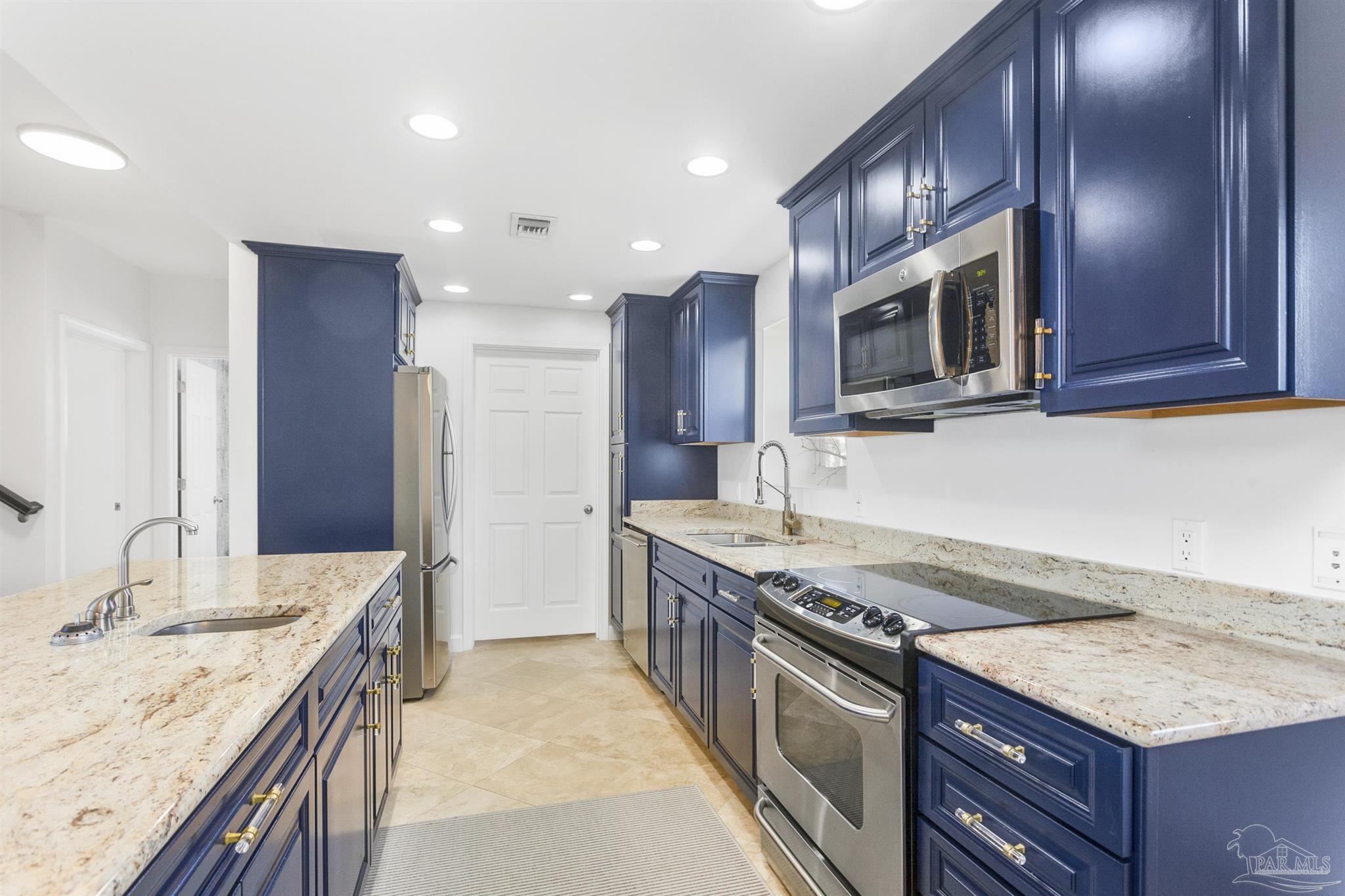 1299 Fort Pickens Road, Unit 6 Gulf Breeze, FL 32561 - Photo 6 of 50