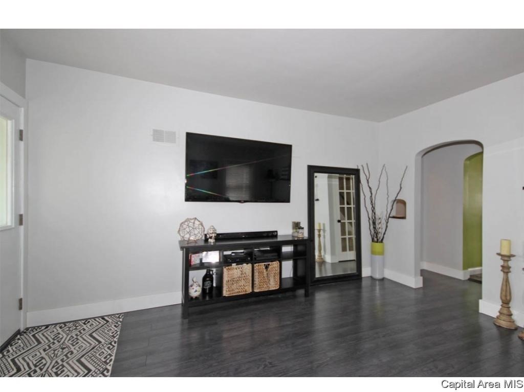 2140 Marland Street Springfield, IL 62702 - Photo 3 of 26