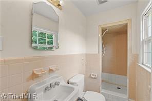 4810 Holders Road Greensboro, NC 27405 - Photo 16 of 21