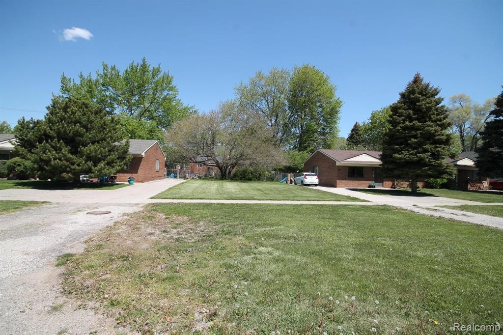 20175 14 Mile Road Clinton Township, MI 48035 - Photo 2 of 4