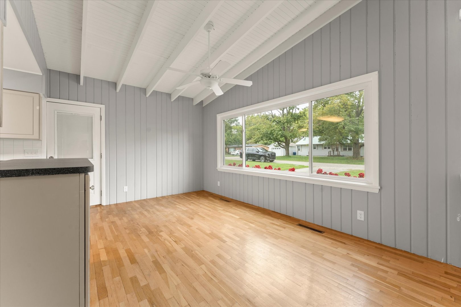 907 South Longview Road Monticello, IL 61856 - Photo 20 of 41 Gallery Image 20