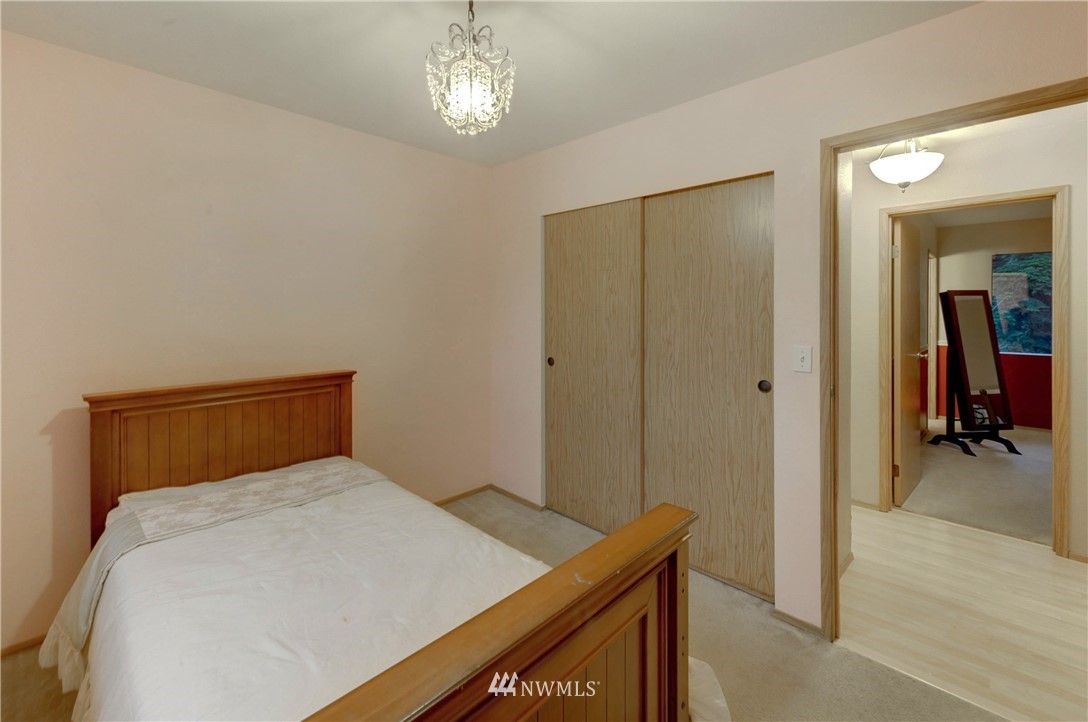 2416 198th Place Southeast Bothell, WA 98012 - Photo 13 of 17 Gallery Image 13