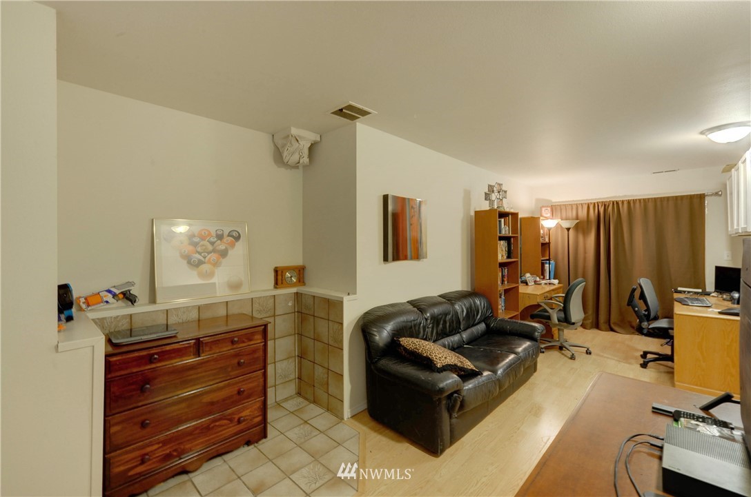 2416 198th Place Southeast Bothell, WA 98012 - Photo 16 of 17 Gallery Image 16