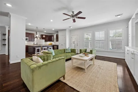 $799,000 | 5121 Libbey Drive, Houston, TX 77092