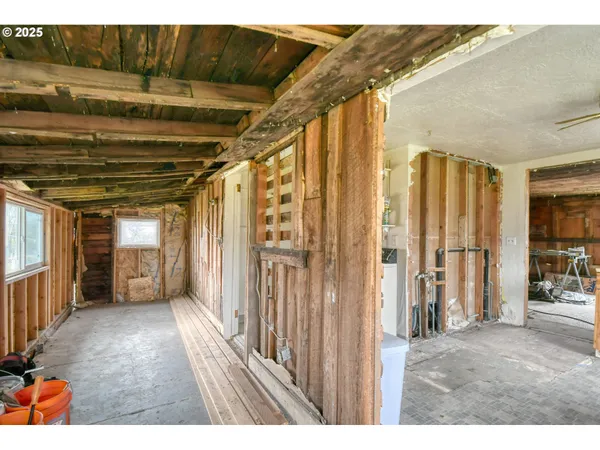 $65,000 | 703 Southeast Isaac Avenue, Pendleton, OR 97801