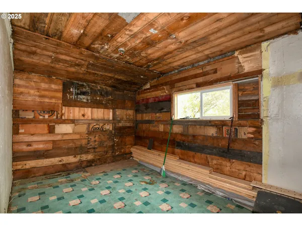 $65,000 | 703 Southeast Isaac Avenue, Pendleton, OR 97801