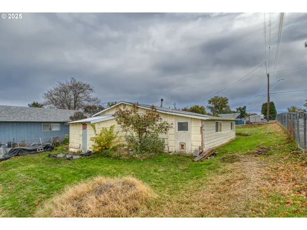 $65,000 | 703 Southeast Isaac Avenue, Pendleton, OR 97801