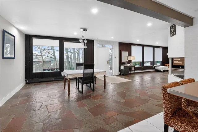 $279,900 | 290 Maple Drive, Greensburg, PA 15601