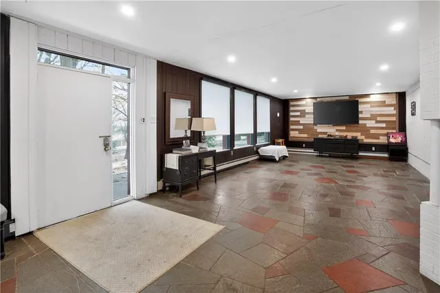 $279,900 | 290 Maple Drive, Greensburg, PA 15601