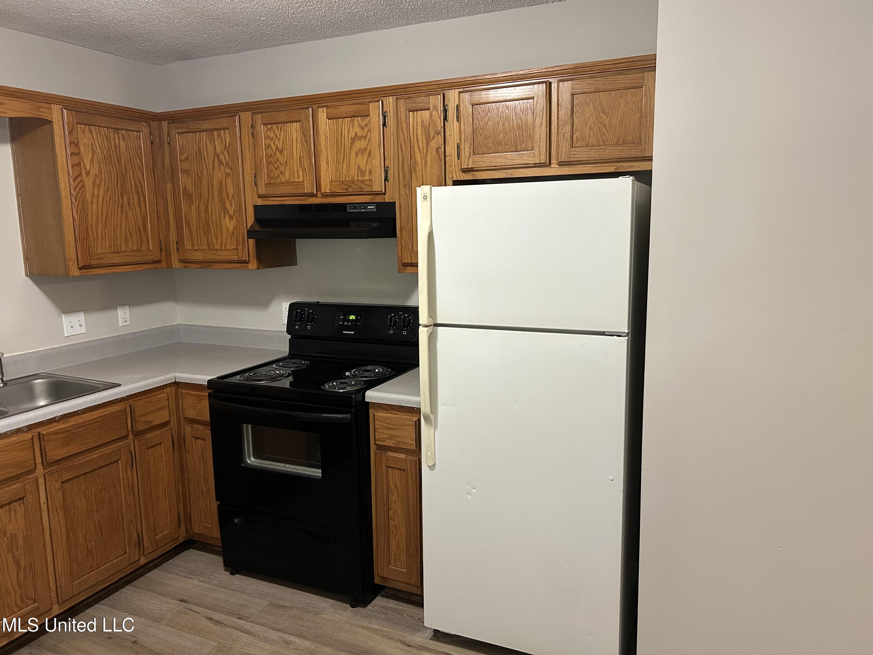 6795 Blocker Street, Unit 16 Olive Branch, MS 38654 - Photo 4 of 13 Photo Oct 15 2025, 1 42 09 PM