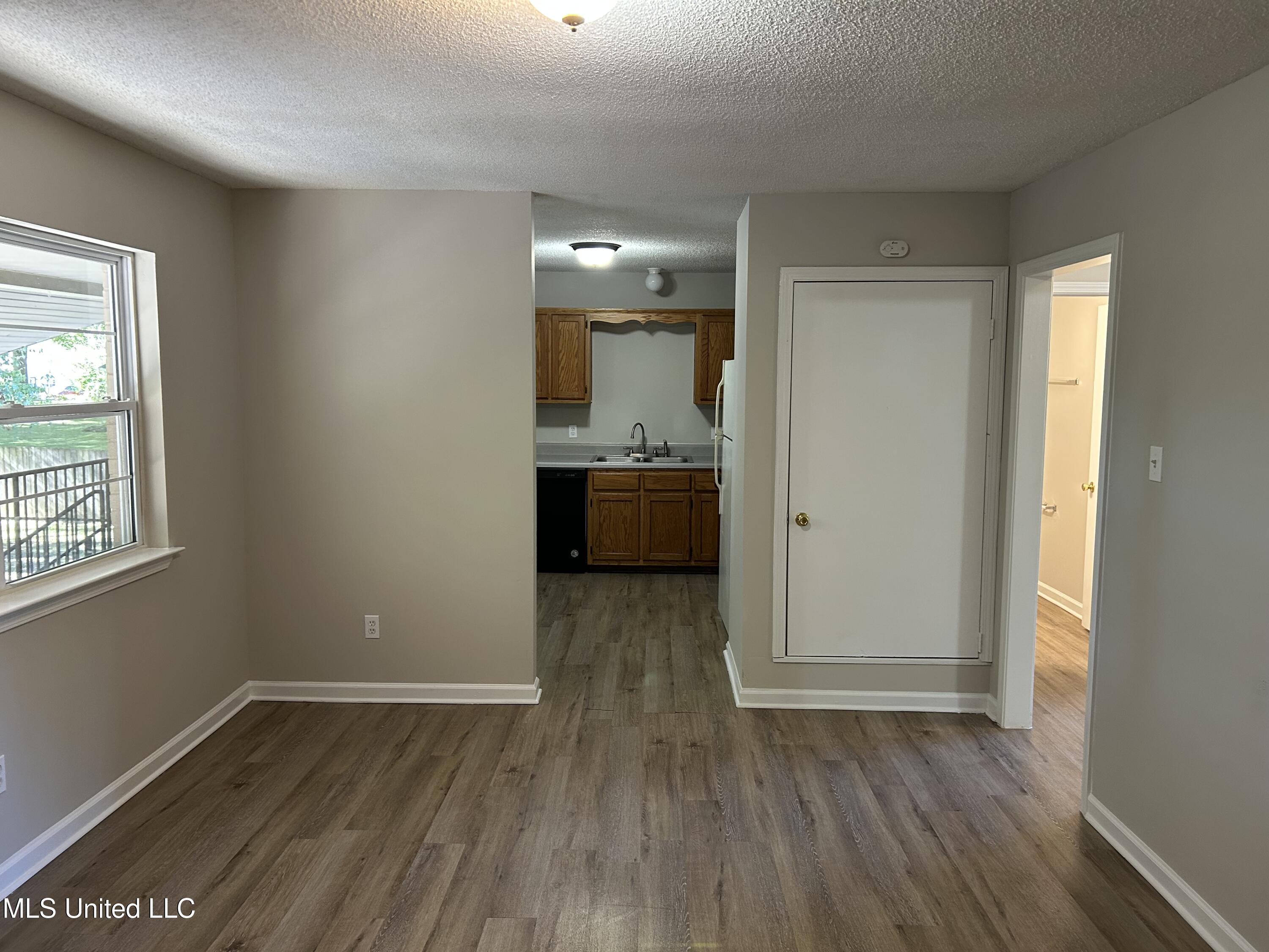 6795 Blocker Street, Unit 16 Olive Branch, MS 38654 - Photo 5 of 13 Photo Oct 15 2025, 1 41 32 PM