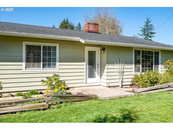 88196 Huston Road Veneta, OR 97487 - Photo 2 of 35 Front Yard
