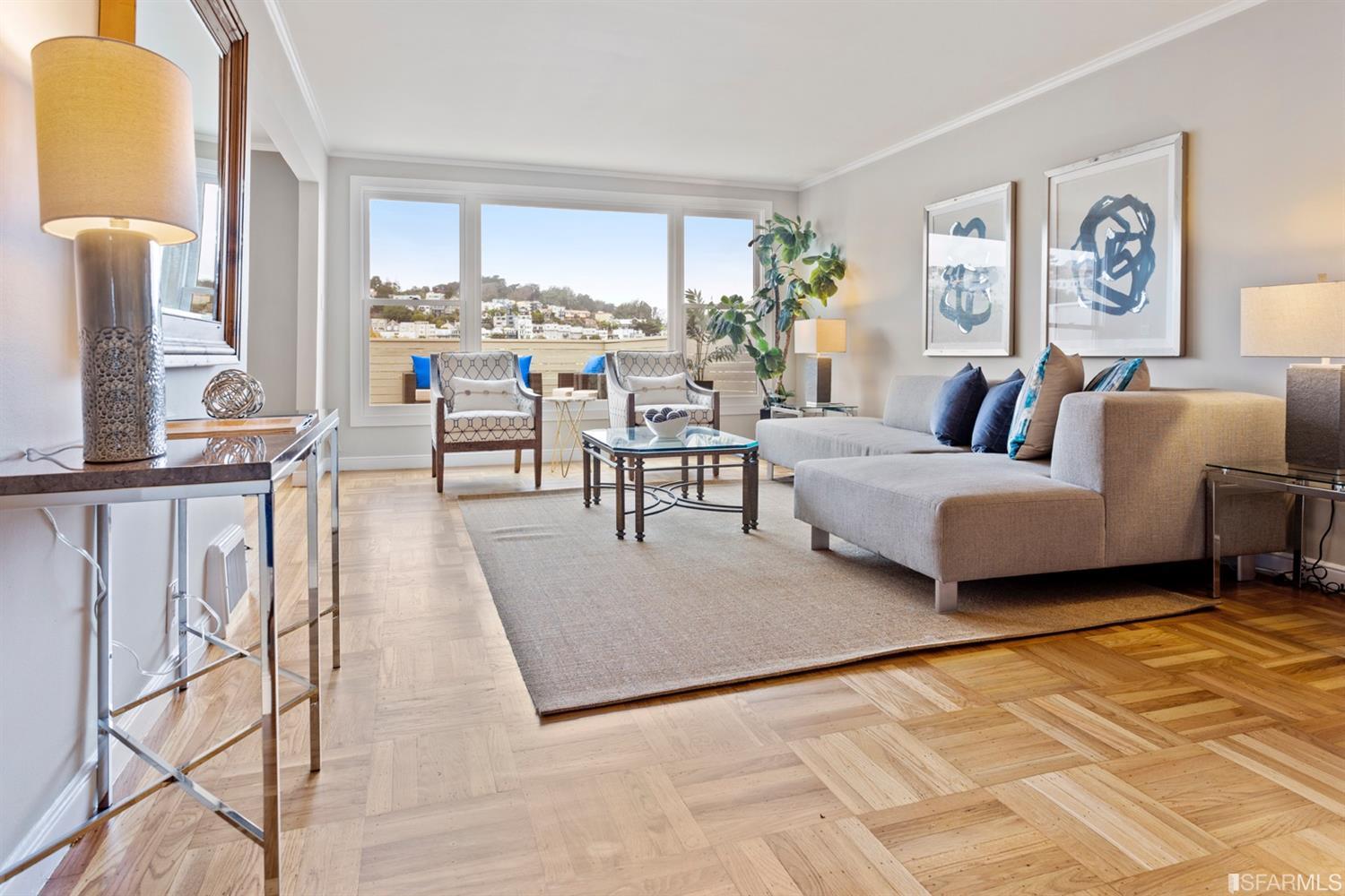 26 Eagle Street San Francisco, CA 94114 - Photo 2 of 56 a living room with furniture and a table