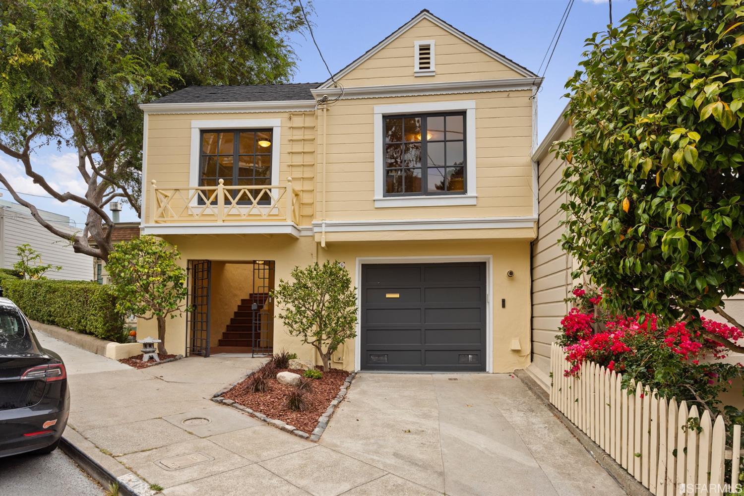 26 Eagle Street San Francisco, CA 94114 - Photo 55 of 56 a front view of a house with a garage