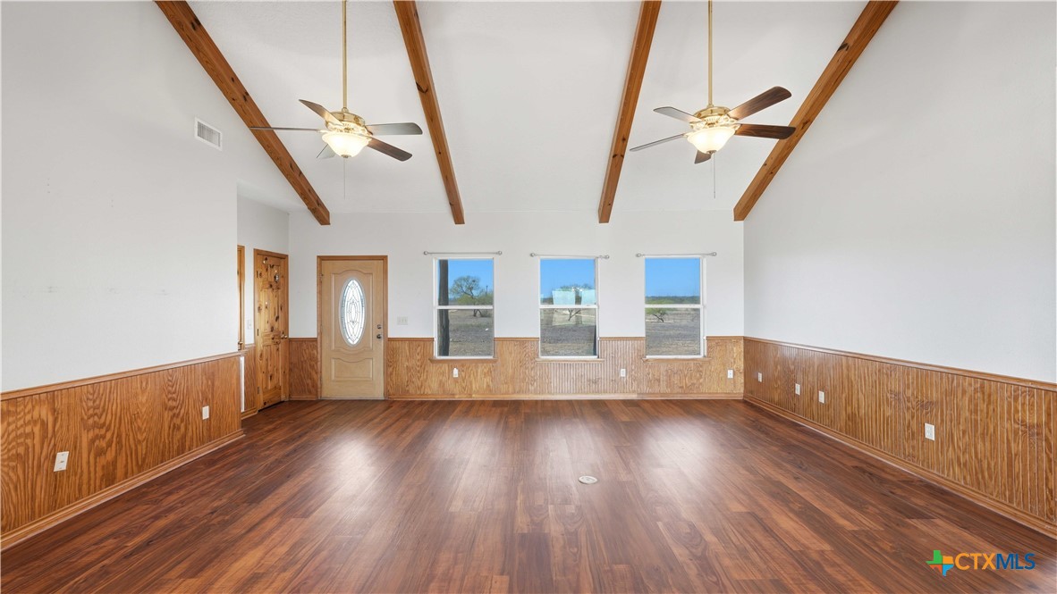 4355 South E River Road Martindale, TX 78655 - Photo 15 of 28 Living area