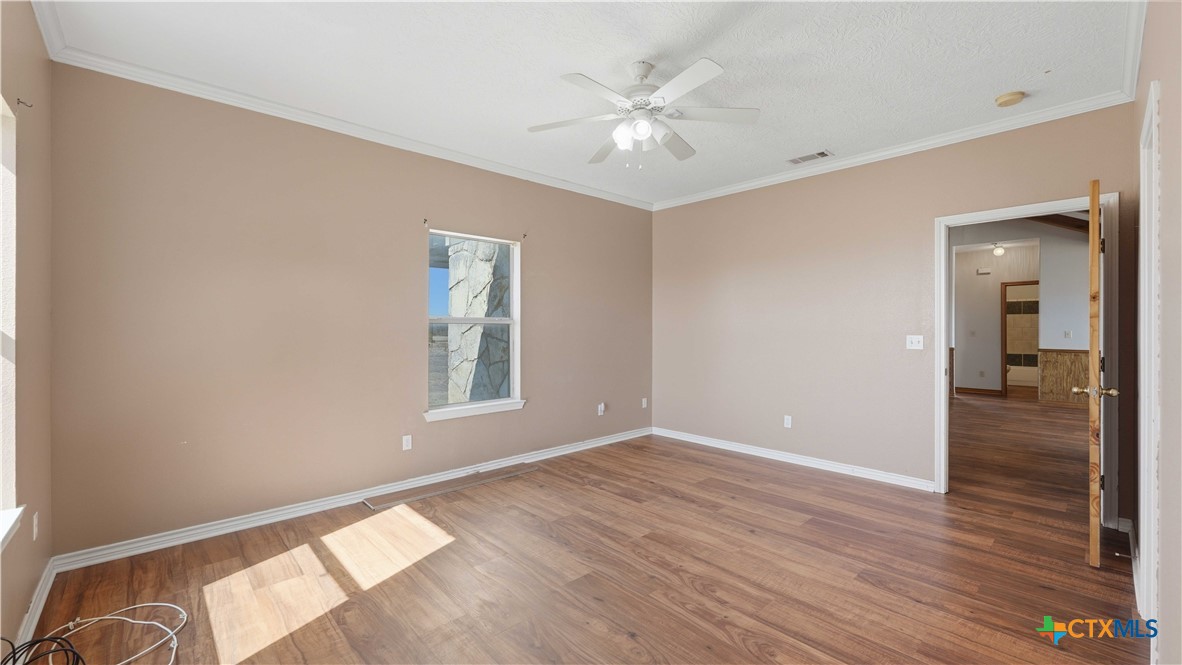 4355 South E River Road Martindale, TX 78655 - Photo 22 of 28 Main bedroom