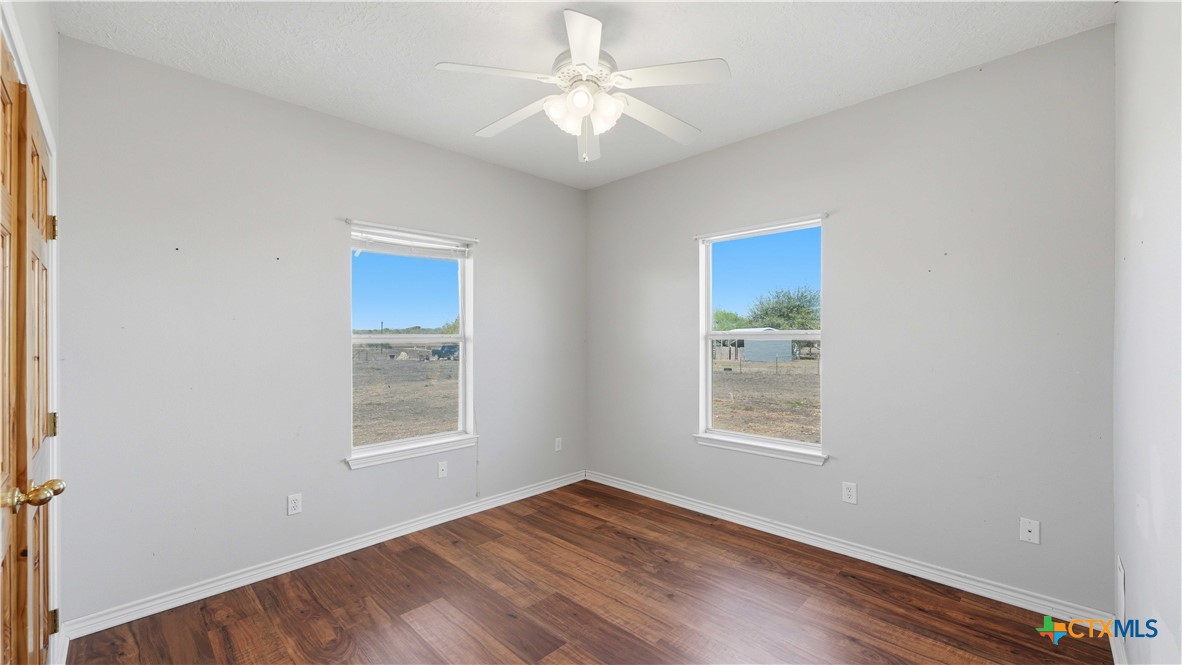 4355 South E River Road Martindale, TX 78655 - Photo 27 of 28 Guestroom 2