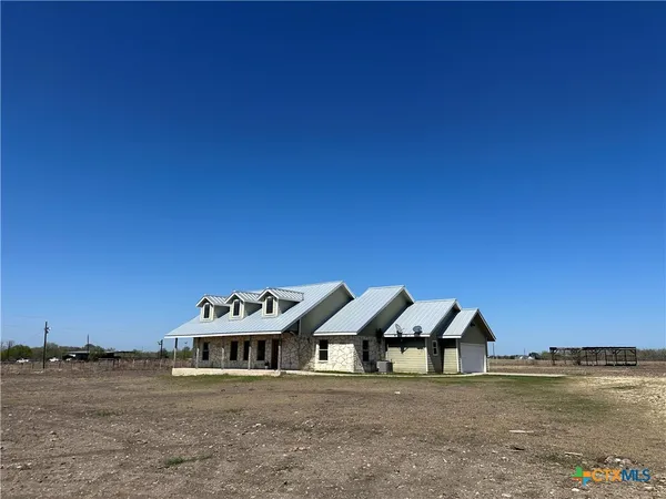$549,900 | 4355 South E River Road, Martindale, TX 78655