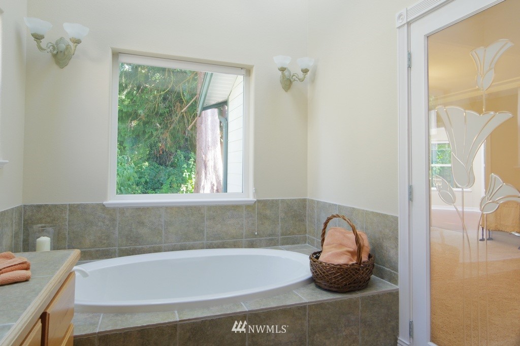 8208 Quinault Road Blaine, WA 98230 - Photo 13 of 25 Gallery Image 13