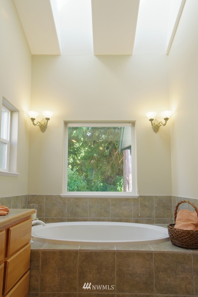 8208 Quinault Road Blaine, WA 98230 - Photo 14 of 25 Gallery Image 14