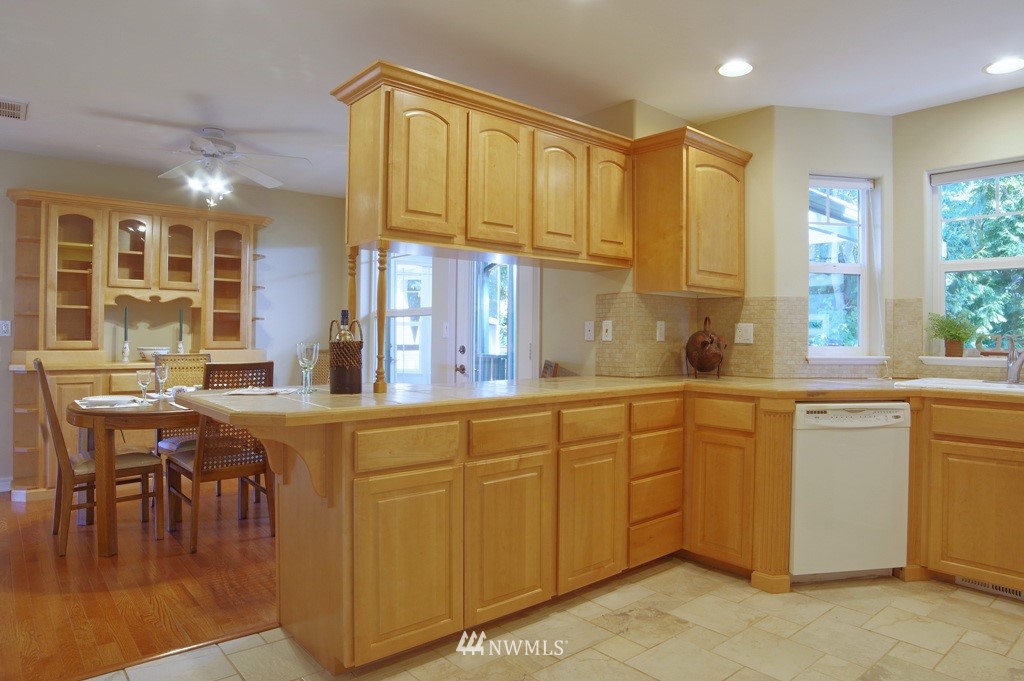 8208 Quinault Road Blaine, WA 98230 - Photo 7 of 25 Gallery Image 7
