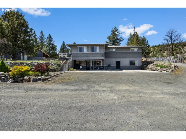 $365,000 | 204 Adams Drive, Canyon City, OR 97820