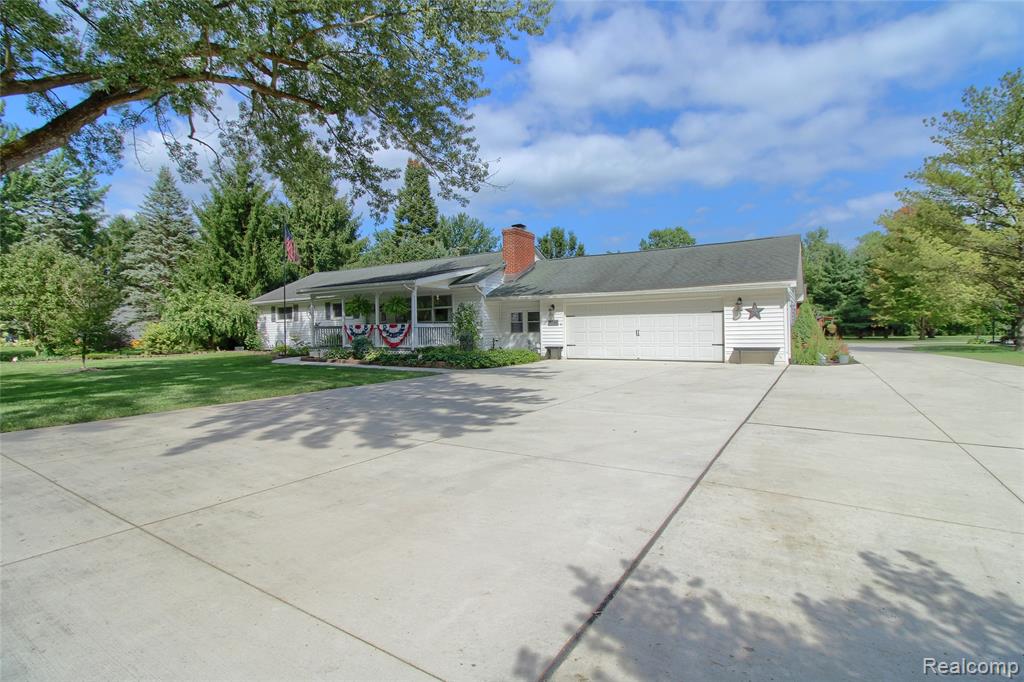 10784 Exeter Road Carleton, MI 48117 - Photo 2 of 64