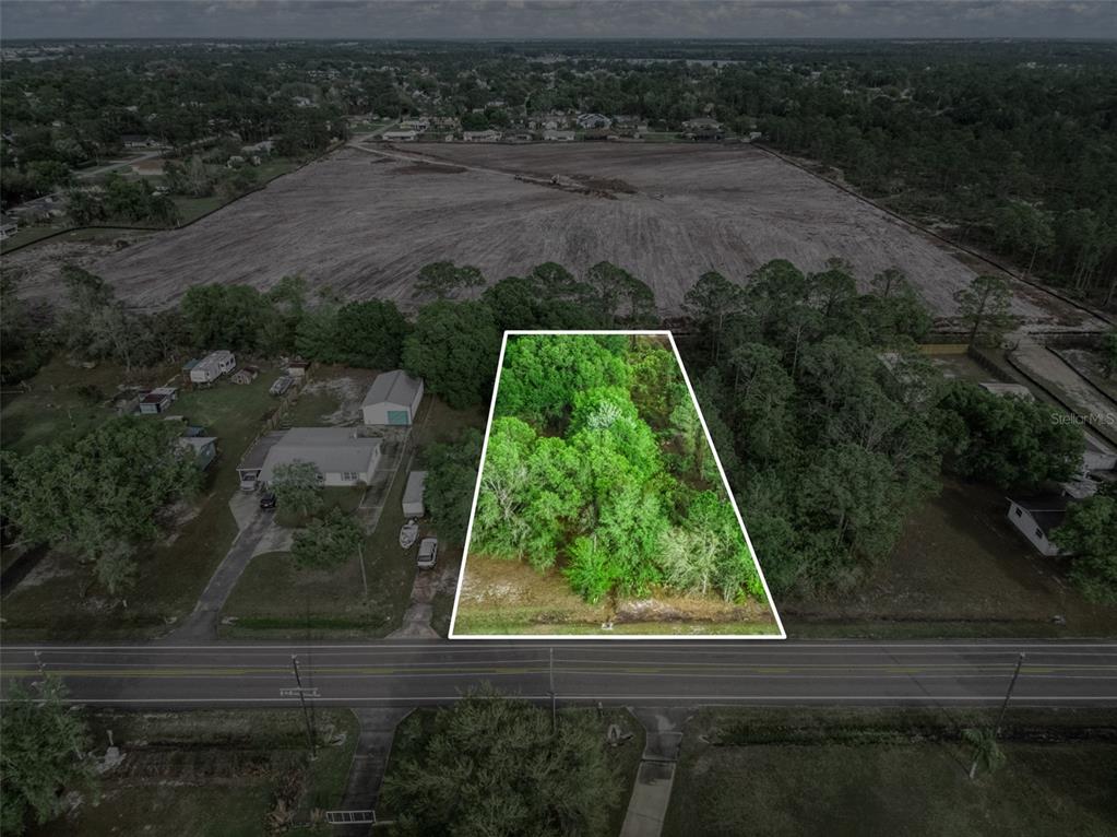 4814 Lakewood Road Sebring, FL 33875 - Photo 5 of 17 a view of yard