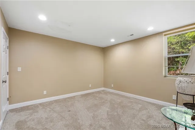 $525,000 | 216 Weiskopf Way, Camdenton, MO 65020