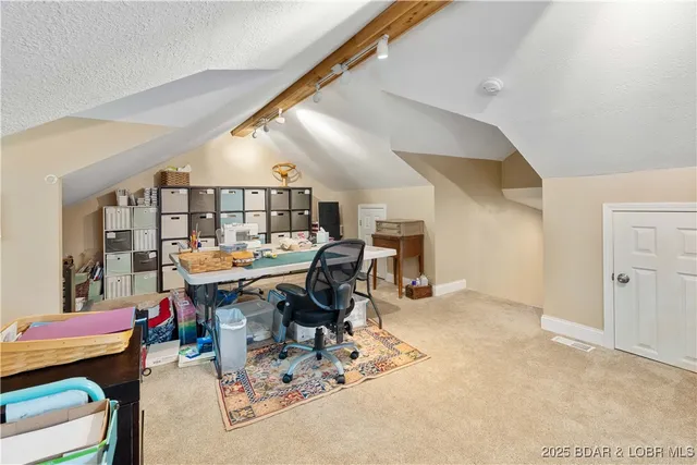 $525,000 | 216 Weiskopf Way, Camdenton, MO 65020