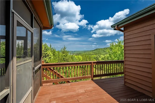 $525,000 | 216 Weiskopf Way, Camdenton, MO 65020