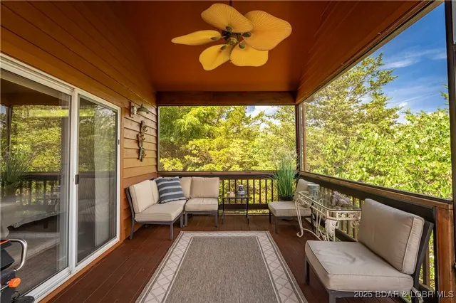 $525,000 | 216 Weiskopf Way, Camdenton, MO 65020