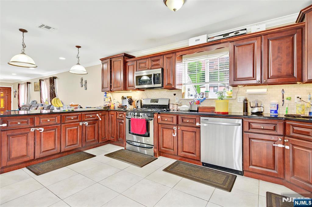 286 James Street Hackensack, NJ 07601 - Photo 20 of 50
