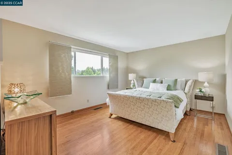 $1,375,000 | 92-92 Gaywood Place, Moraga, CA 94556