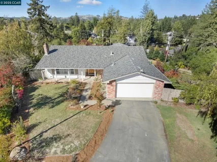 $1,375,000 | 92-92 Gaywood Place, Moraga, CA 94556