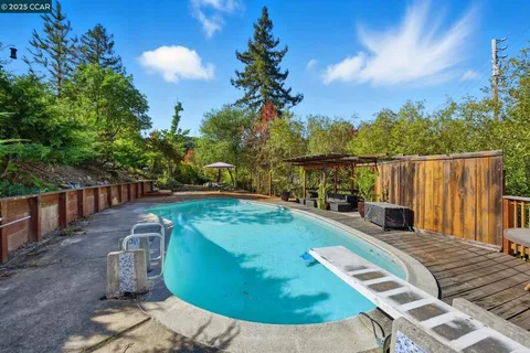 $1,375,000 | 92-92 Gaywood Place, Moraga, CA 94556