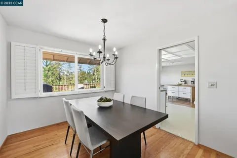 $1,375,000 | 92-92 Gaywood Place, Moraga, CA 94556