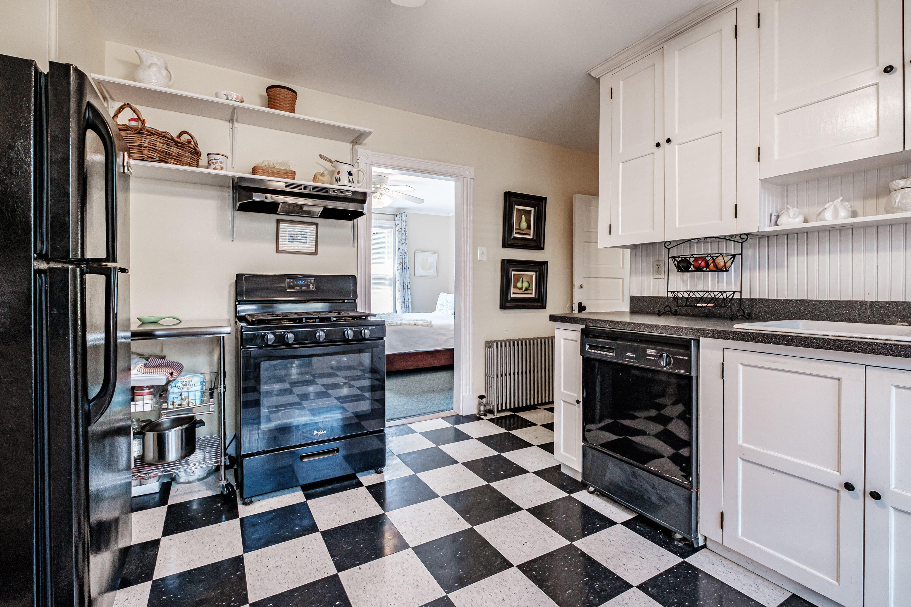 35 Clinton Street Portland, ME 04103 - Photo 16 of 29 35 Clinton