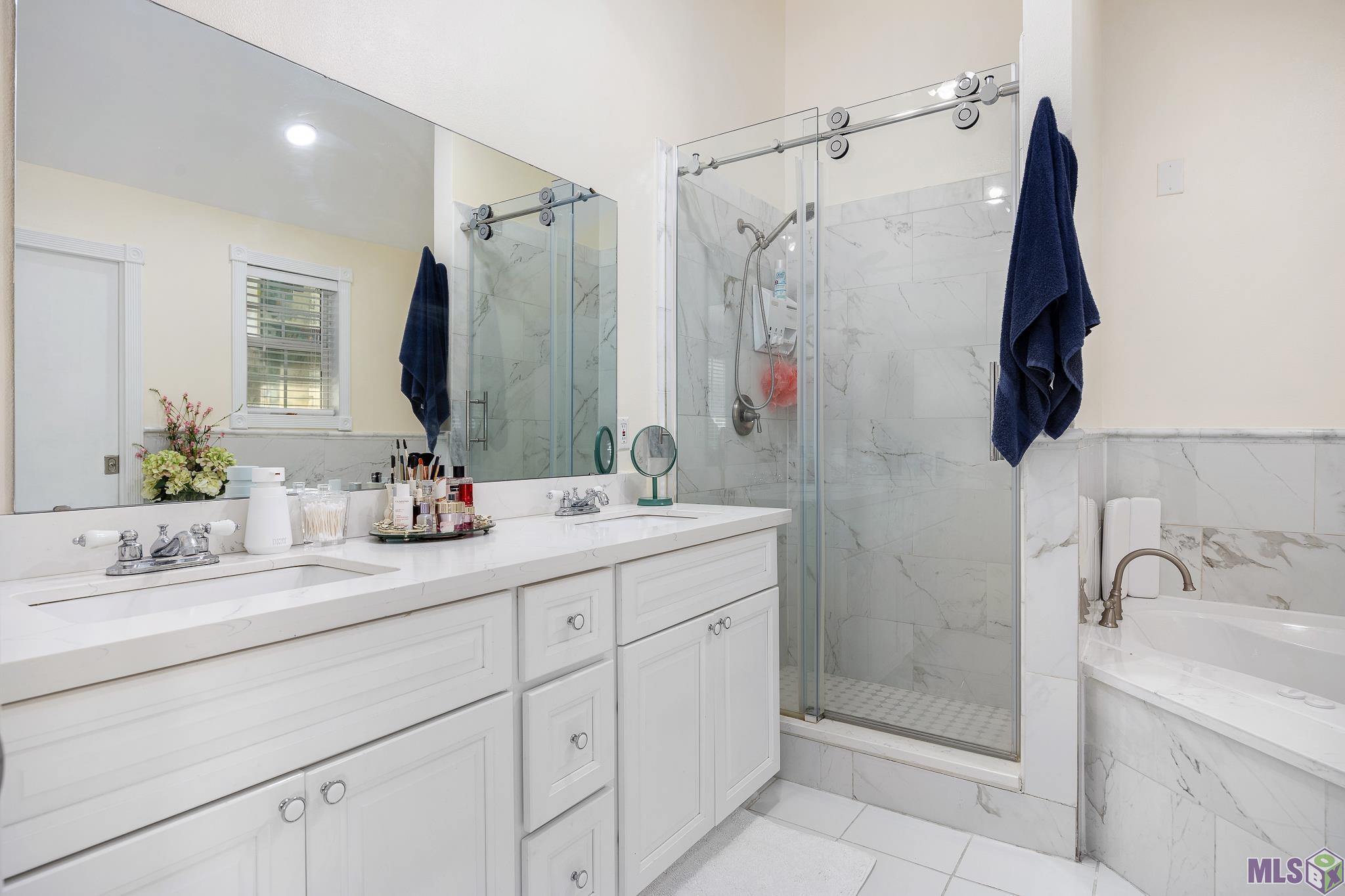 7463 Proxie Drive Baton Rouge, LA 70817 - Photo 15 of 24 Master Bathroom