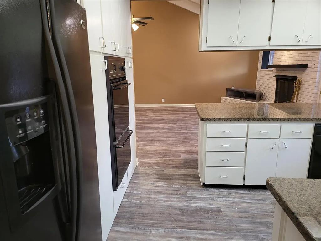 5728 Rockhill Road Fort Worth, TX 76112 - Photo 12 of 31