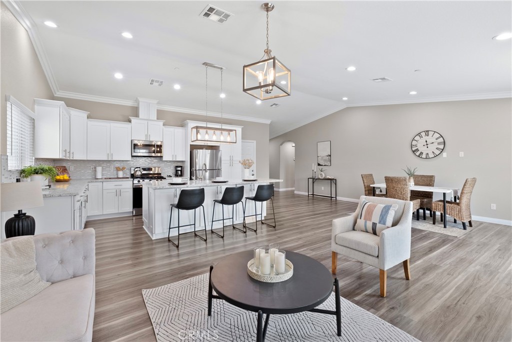 3118 Mendoza Way Riverside, CA 92504 - Photo 13 of 53